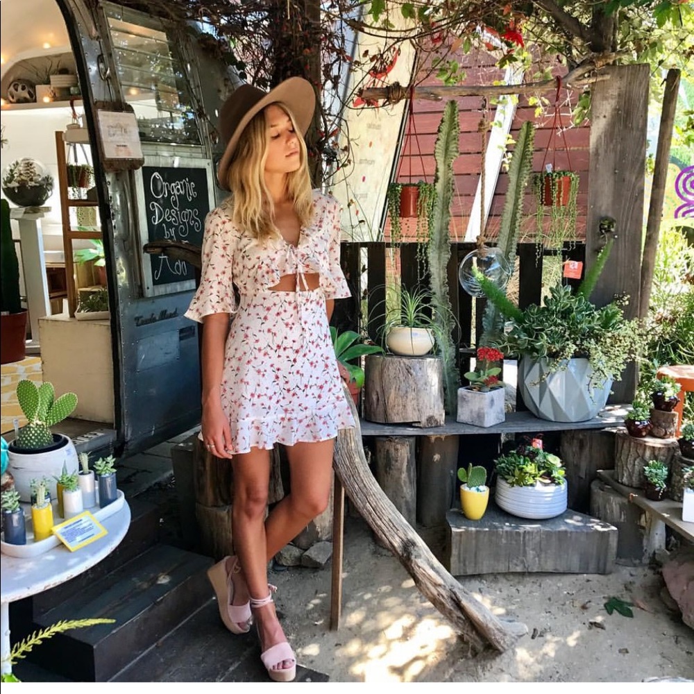 Étophe studios small floral pink and white dress